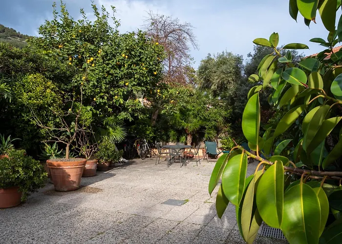Villa Liliana - Faro - Esclusivo con Accesso Diretto alla Spiaggia Appartamento Varigotti